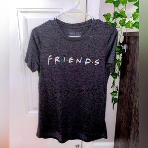 Friends t-shirt, never worn, in great condition